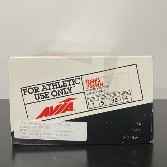 Vintage Womens Avia tennis shoe size 7 all white Y2K streetwear hi top - Picture 2 of 9